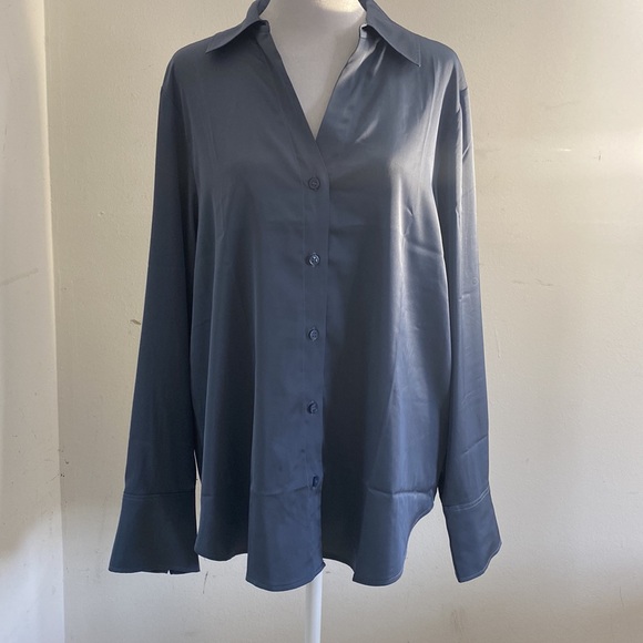 H&M | Silky V-Neck Blouse - Picture 2 of 14